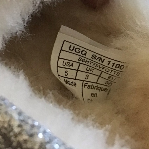 UGGs, women, glitter slip on shoe. - Picture 5 of 10